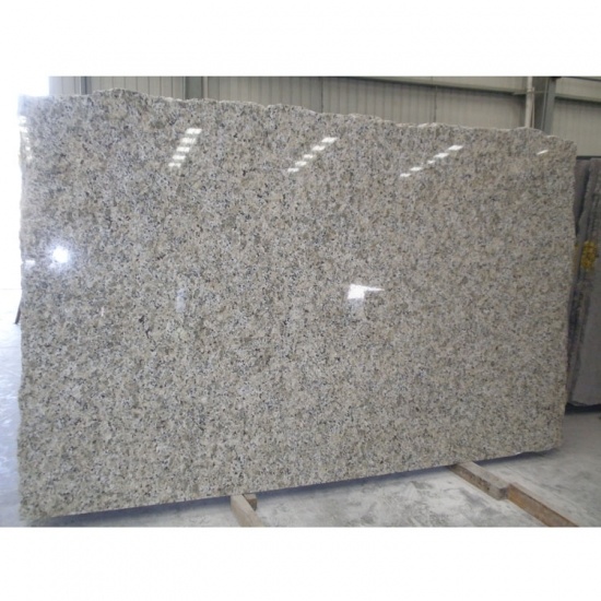 granito amarillo mariposa