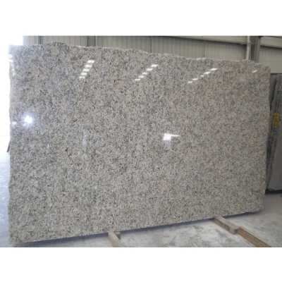 granito amarillo mariposa