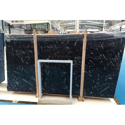 mármol negro fósil